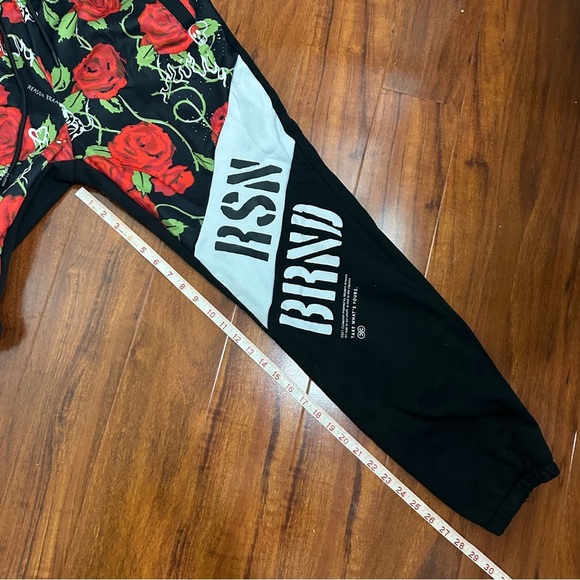 Reason Floral Sweatpants Size Large - Picture 7 of 9